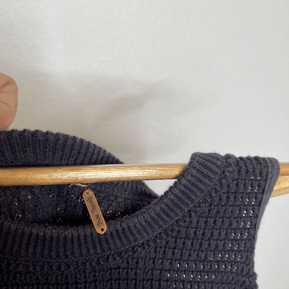 Free People Cold Shoulder Frayed Hem Waffle Knit Faded Black Sweater - Picture 3 of 7